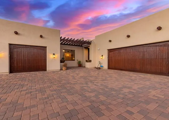 Desert Foothils Private Oasis Holiday home