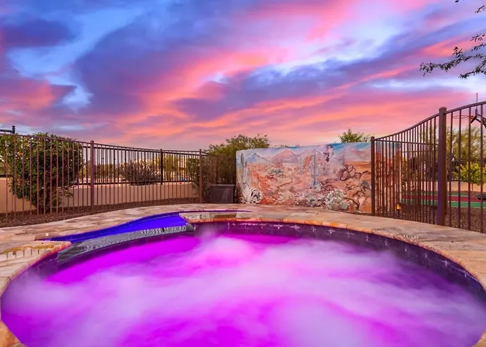 Desert Foothils Private Oasis Holiday home *