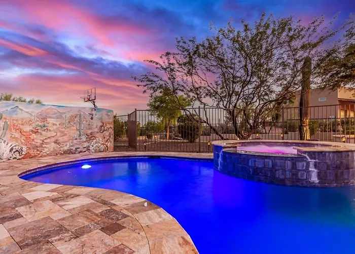 Desert Foothils Private Oasis *