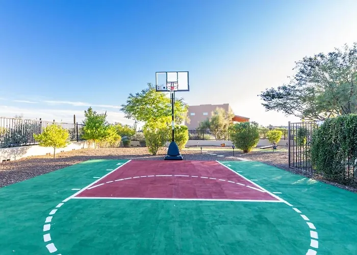 Desert Foothils Private Oasis Holiday home