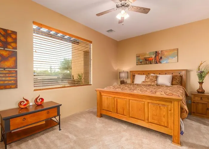 Desert Foothils Private Oasis Holiday home *