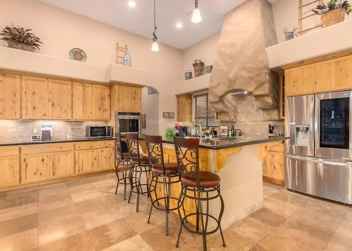 Desert Foothils Private Oasis Holiday home *