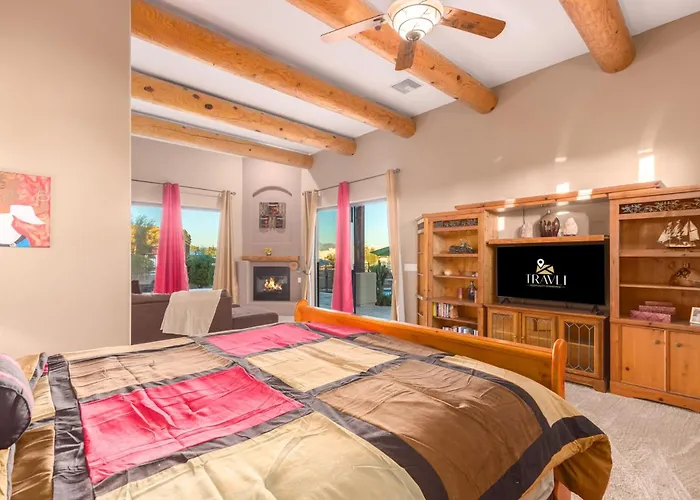 Holiday home Desert Foothils Private Oasis